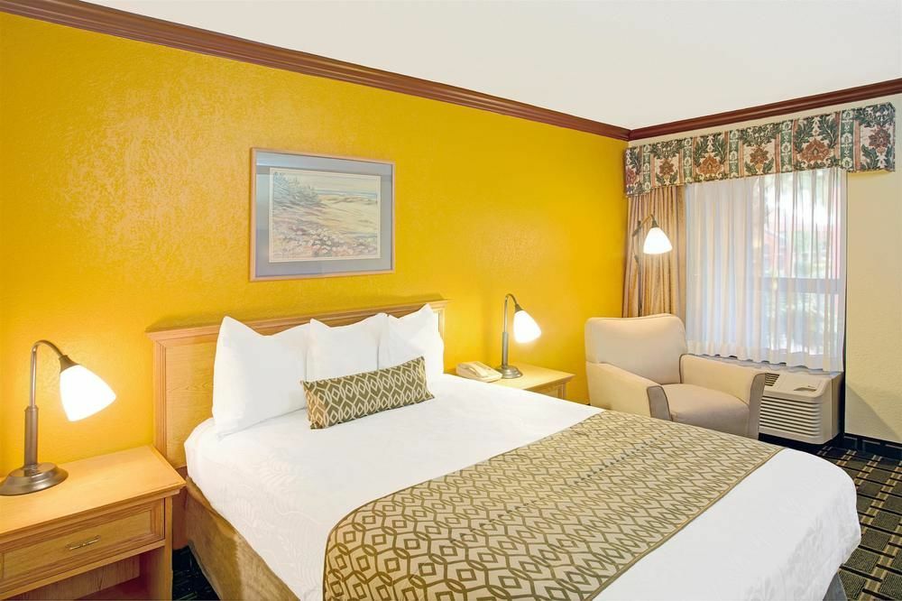 Days Inn By Wyndham Флорида-Сити Экстерьер фото